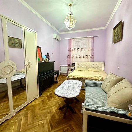 Karson Family Hostel & Guest House Jerevan Exteriör bild
