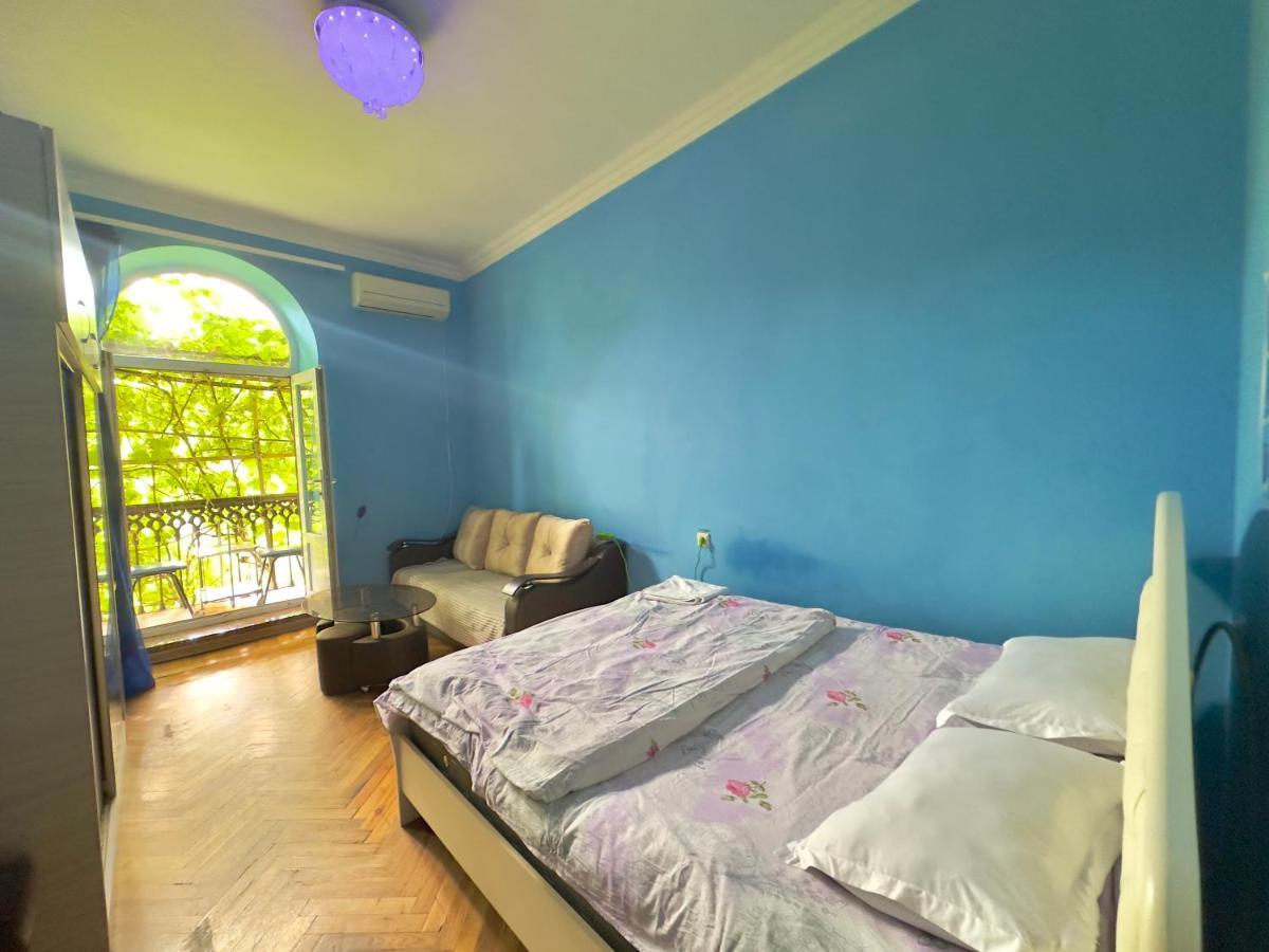 Karson Family Hostel & Guest House Jerevan Exteriör bild